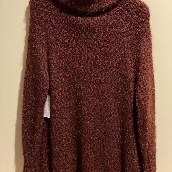 Women’s Burgundy Wine Soft Long Sleeve Cowl Neck Sweater Women’s Size M/L NEW - Picture 8 of 16